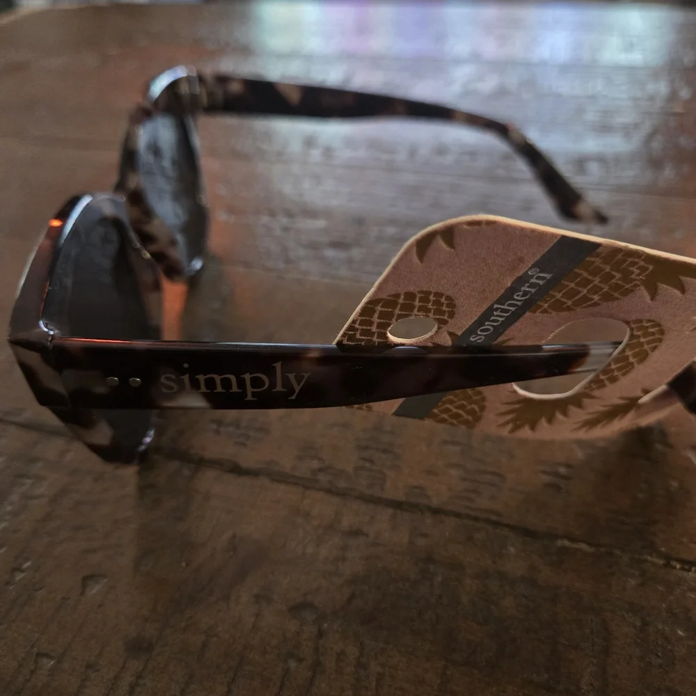 Simply Southern Tortoise Shell Cat Eye Sunglasses – Classic Retro Chic